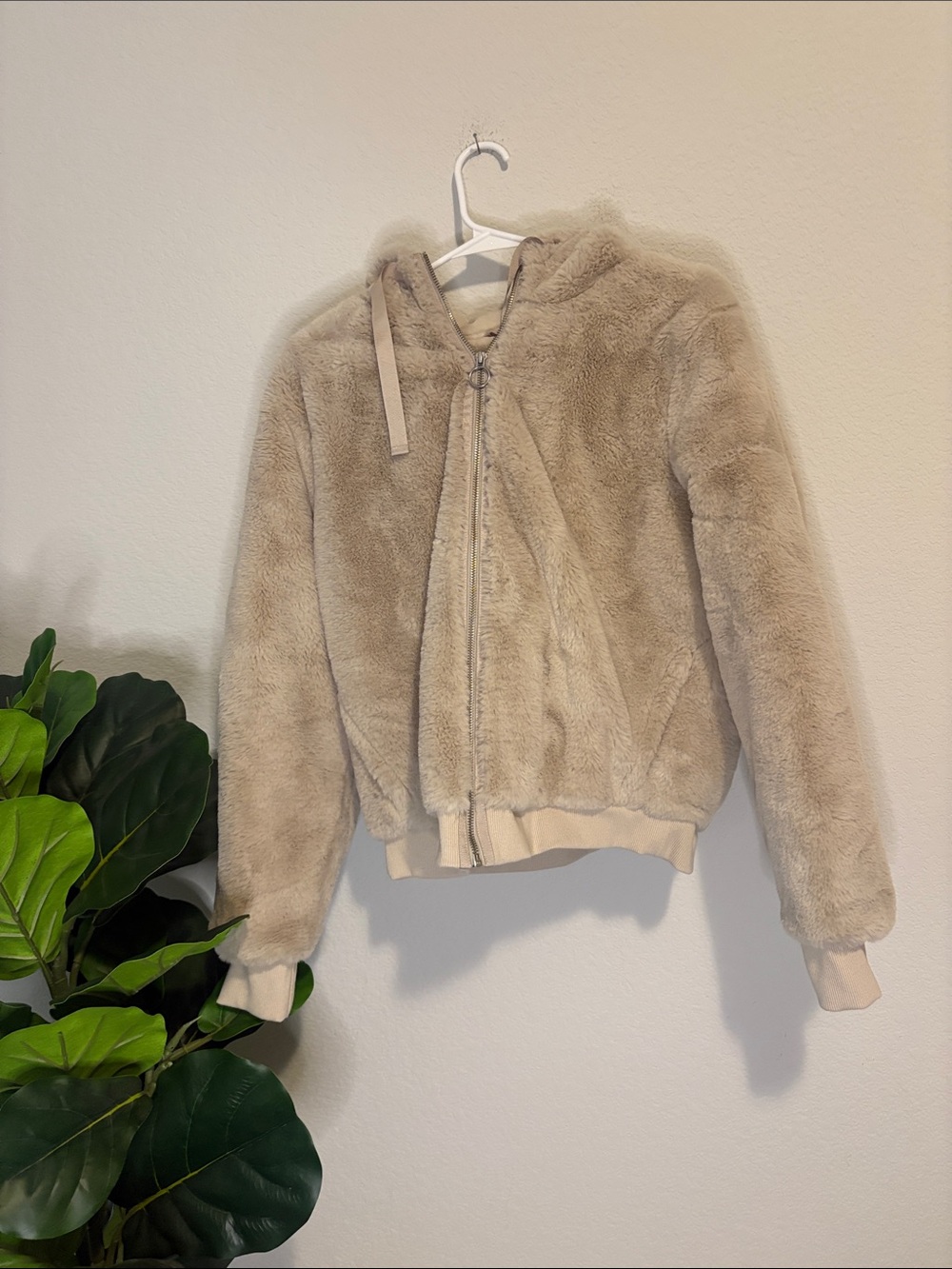 Women's Cream Plush Teddy Jacket with Hood Athleta size medium
